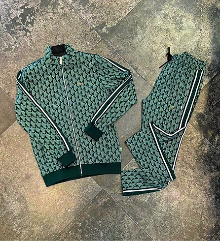 Lacoste takım