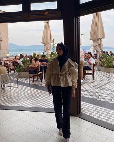 sadece 2 kez giyildi