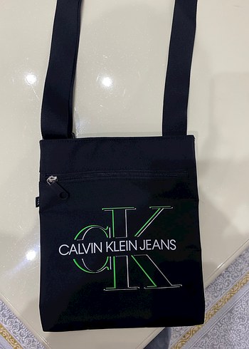 CALVİN KLEİN ÇANTA