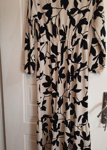 Uzun Kollu Siyah Desenli Beyaz Elbise - Görsel 7