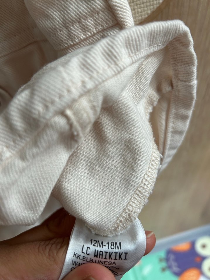 Kız Çocuk Beyaz Düğmeli Kot Elbise - Görsel 3