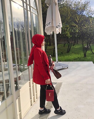 Kırmızı ceket