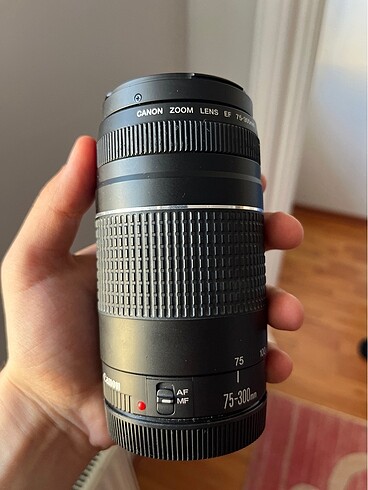 75-300 mm lens Canon