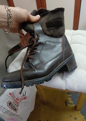 Kahverengi Deri Tokalı Kadın Botları - Görsel 4