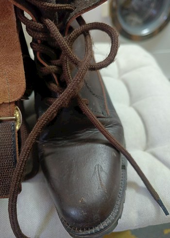 Kahverengi Deri Tokalı Kadın Botları - Görsel 3