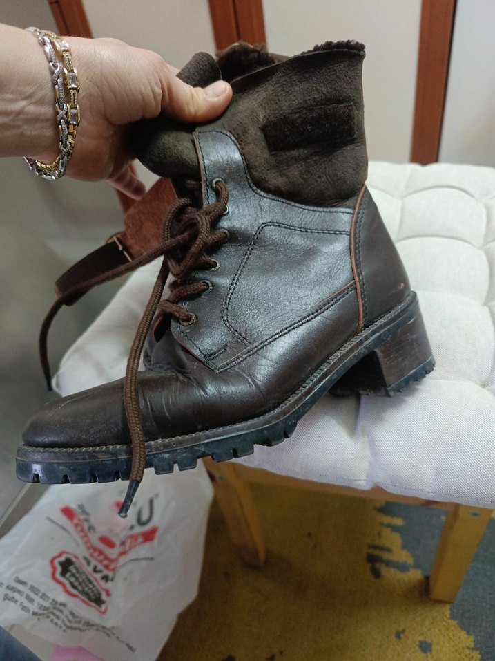 Kahverengi Deri Tokalı Kadın Botları - Görsel 4