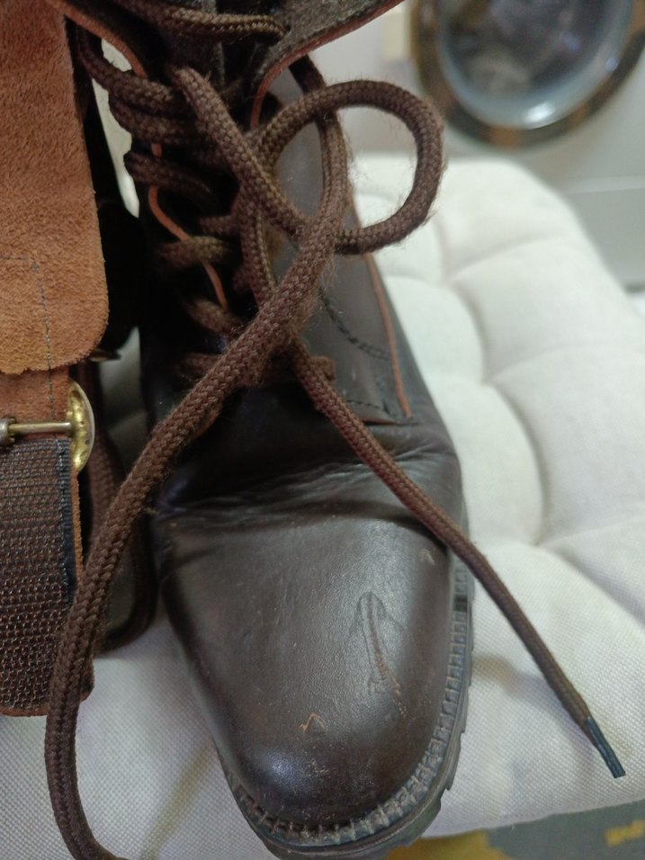 Kahverengi Deri Tokalı Kadın Botları - Görsel 3