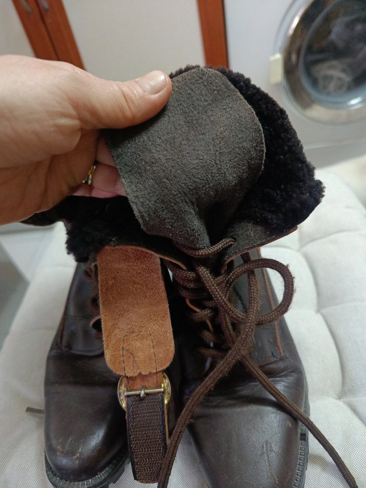 Kahverengi Deri Tokalı Kadın Botları - Görsel 2