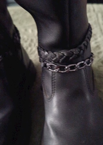 Zincir Detaylı Kahverengi Deri Gotik Stiletto Bot - Görsel 11