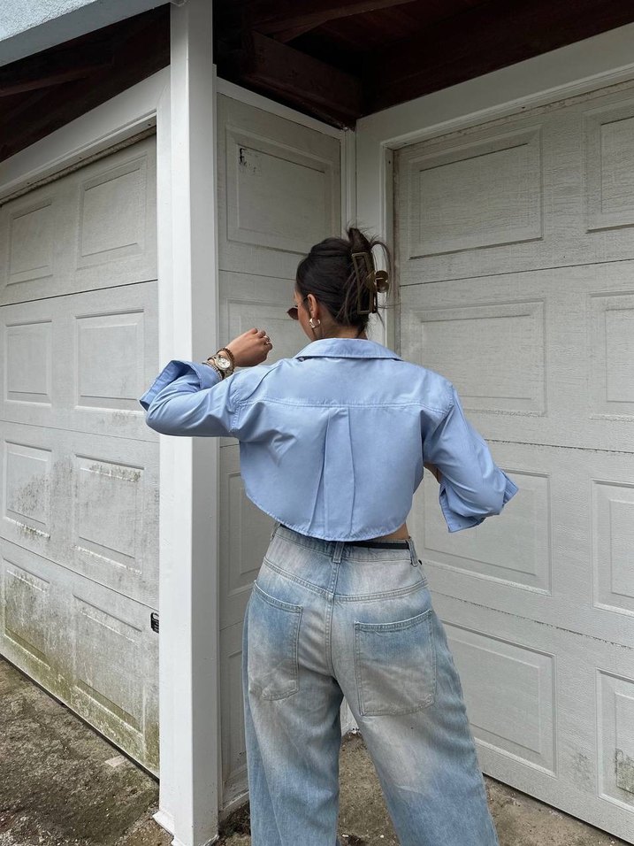 Mavi crop büyük cepli gömlek - Görsel 2