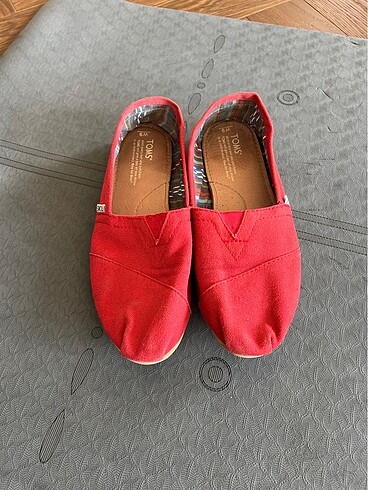 39 Beden kırmızı Renk Toms kırmızı espadril şirin ayakkabı
