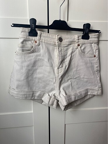 Bershka Şort