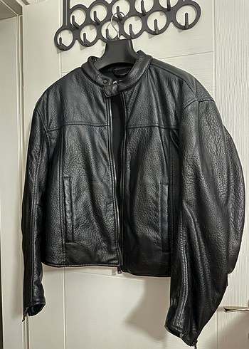 Siyah Deri Biker Ceket, Fermuarlı, Yüksek Yakalı