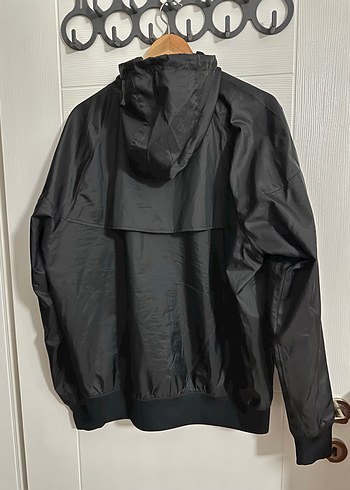 Nike Siyah Fermuarlı Erkek Yağmurluk - Görsel 2