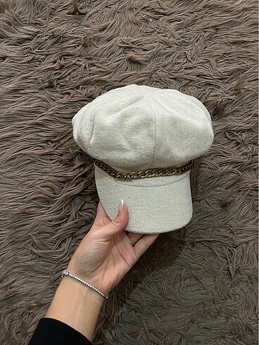 Zara Beyaz şapka