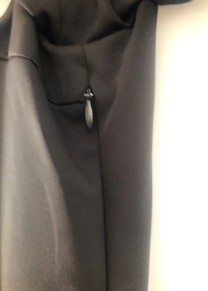 Siyah,beyaz yaka detaylı şık elbise - Görsel 3