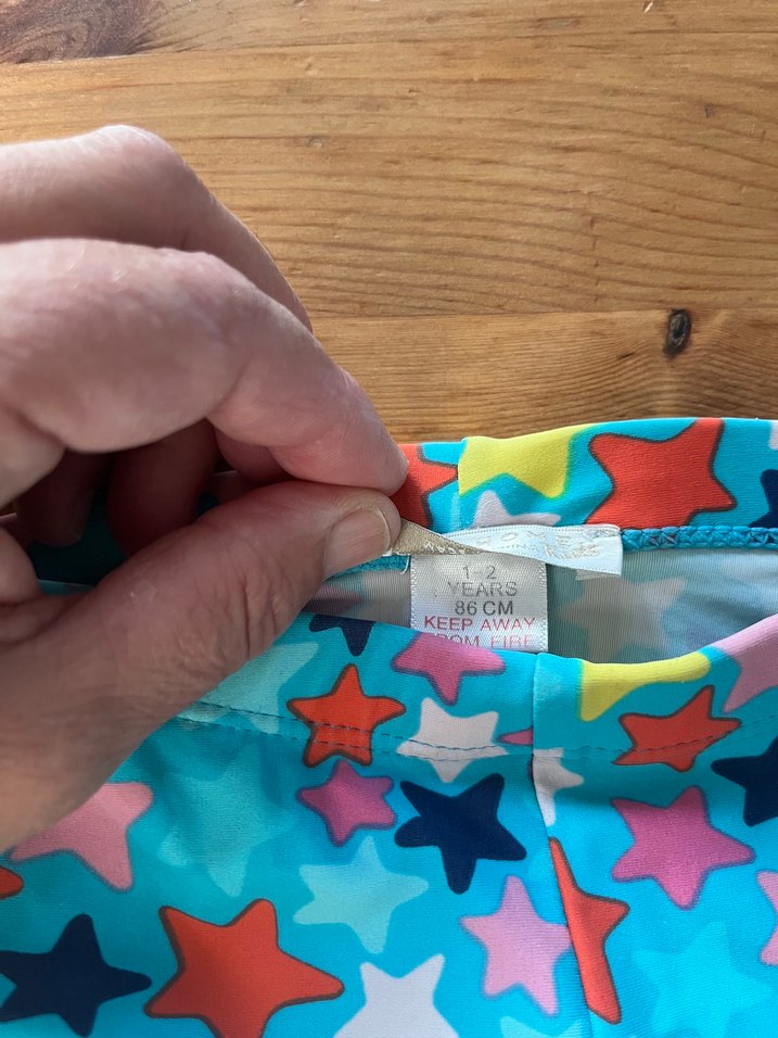 Erkek Çocuk Renkli Yıldız Desenli Mayo 1/2 yaşa uygundur. - Görsel 2