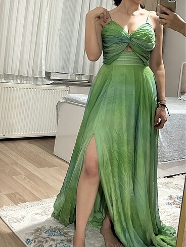 Yeşil tül elbise