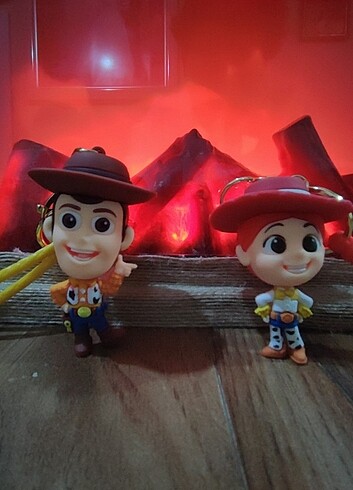Toy Story Woody ve Jessie Anahtarlık Set