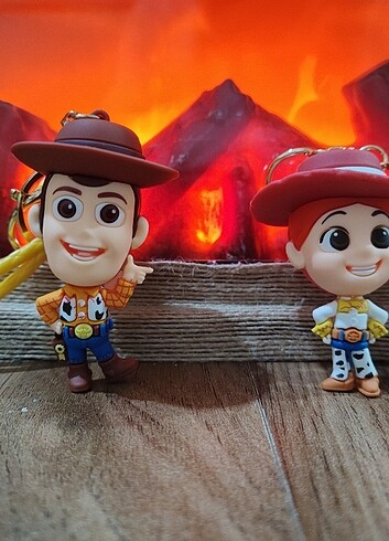 Toy Story Woody ve Jessie Anahtarlık Set - Görsel 3