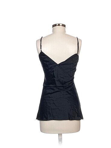 46 Beden Guess Bluz %70 İndirimli.