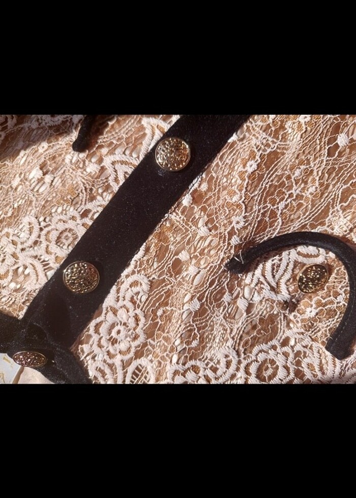 Kadife detaylı dantel elbise - Görsel 2