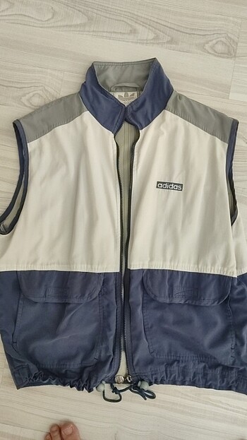 Adidas mevsimlik yelek