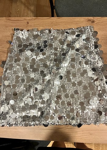 Parlak Pul Detaylı Mini Etek - Görsel 3