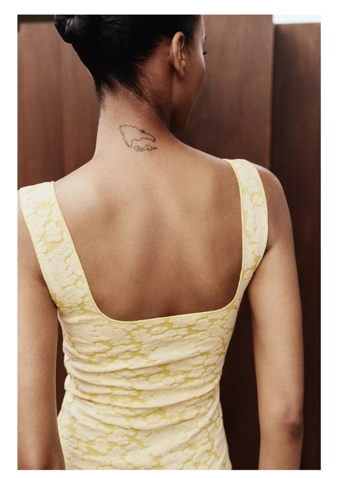 Sarı Straplez Uzun İnce Elbise - Görsel 3