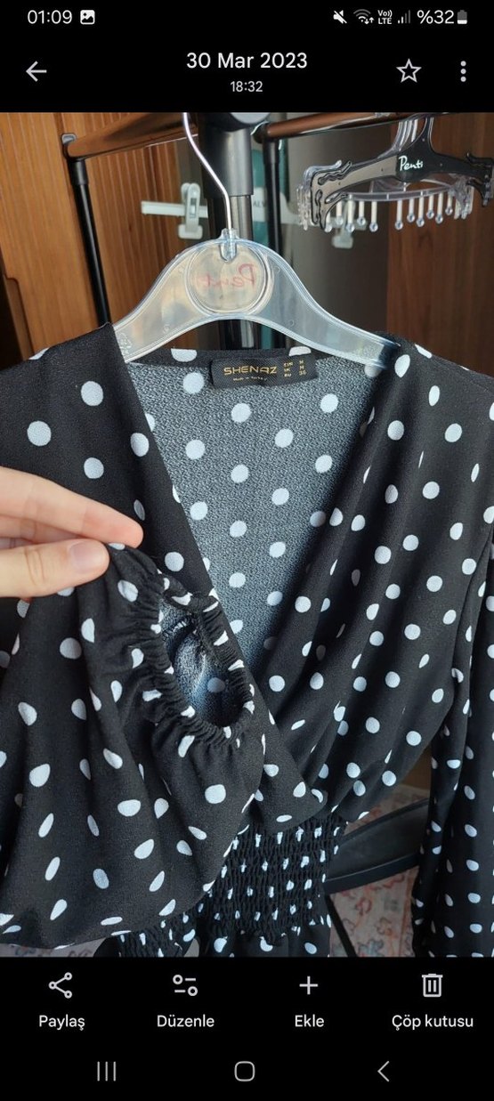 Puantiye Desenli V Yaka Uzun Kollu Bluz - Görsel 2