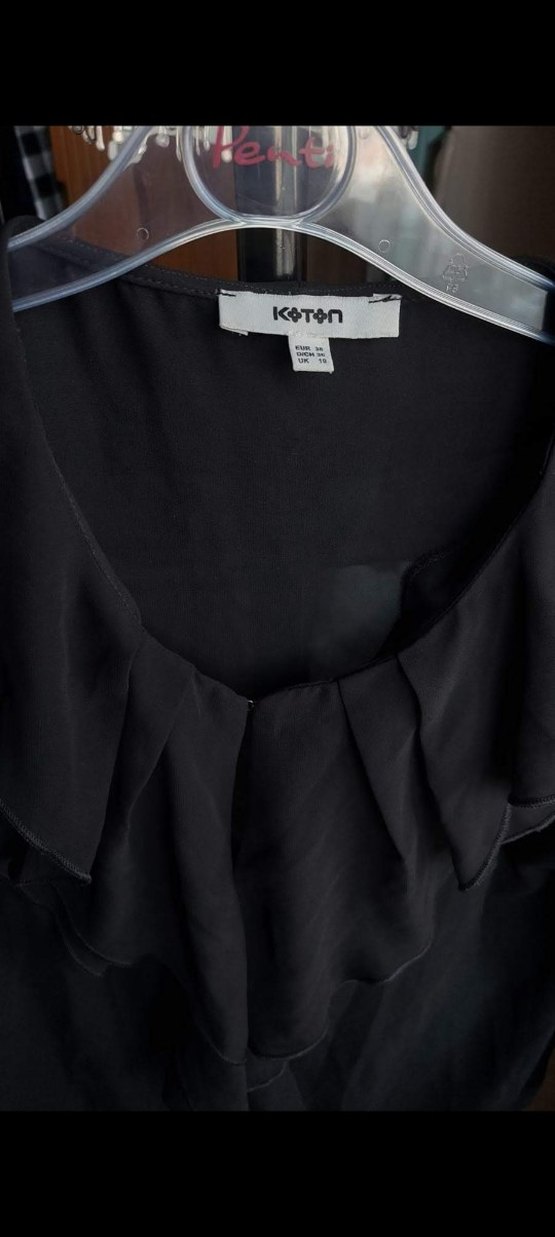 Uzun Kollu Siyah Fırfırlı Bluz - Görsel 2