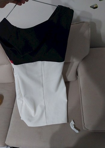 lacivert-beyaz V yakalı kolsuz midi elbise - Görsel 5