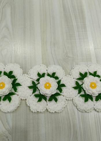 Beyaz Çiçekli El Örgüsü Dekoratif Motifler - Görsel 3