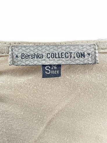 s Beden ten rengi Renk Bershka Kısa Elbise %70 İndirimli.