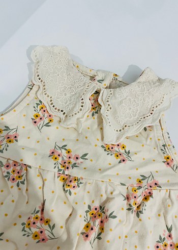 Dantel Yakalı Nakışlı Kız tulum - Görsel 3