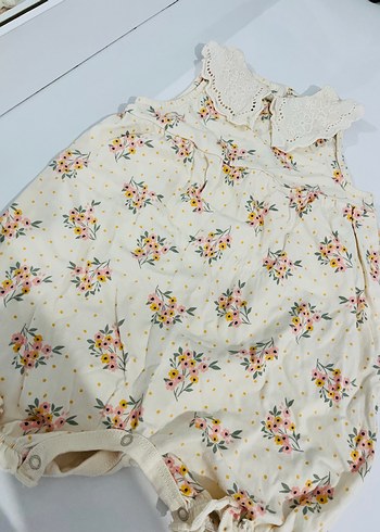 Dantel Yakalı Nakışlı Kız tulum - Görsel 4