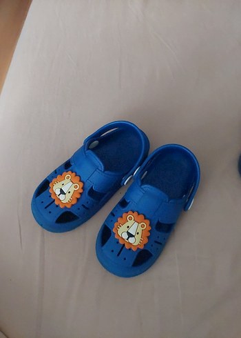 Mavi Aslan Figürlü Erkek Çocuk Terliği
