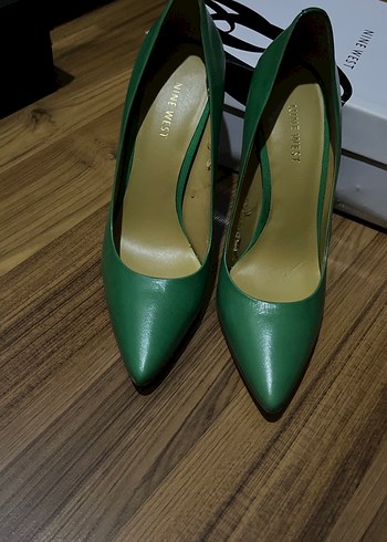 Nine West Yesil Sivri Topuklu Ayakkabi