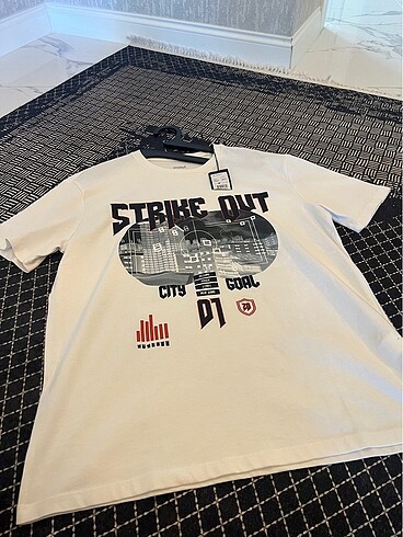 MAVİ T-SHIRT (GİYİLMEDİ)