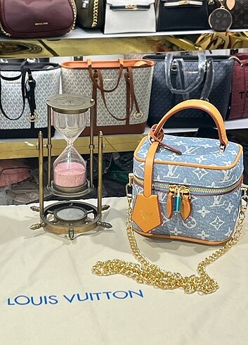 diğer Beden LOUIS VUITTON VANİTY CHAİN POUCH