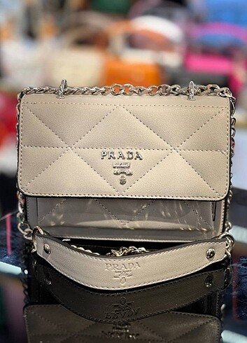 Prada diğer