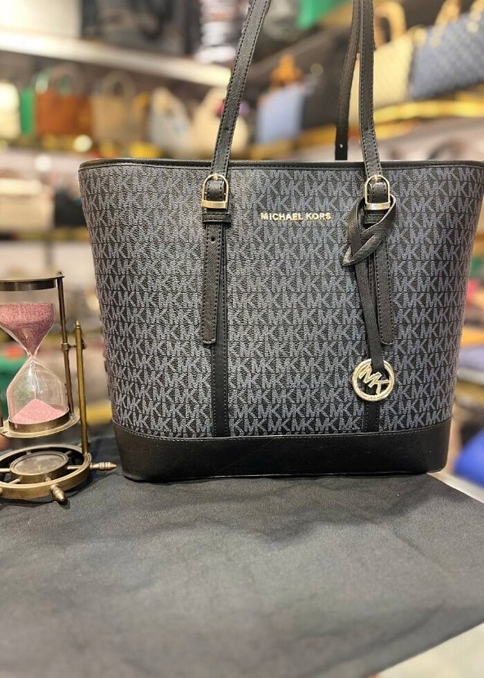 Michael Kors Women's Bag - Görsel 3