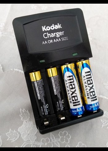 Kodak AA ve AAA Pil Şarj Cihazı - Görsel 4