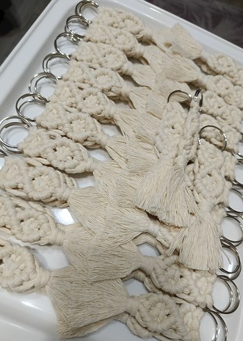 Bohem Beyaz Püsküllü Anahtarlık - Görsel 3