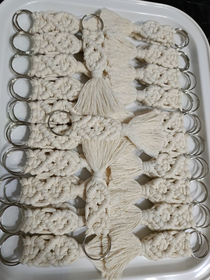 Bohem Beyaz Püsküllü Anahtarlık - Görsel 2