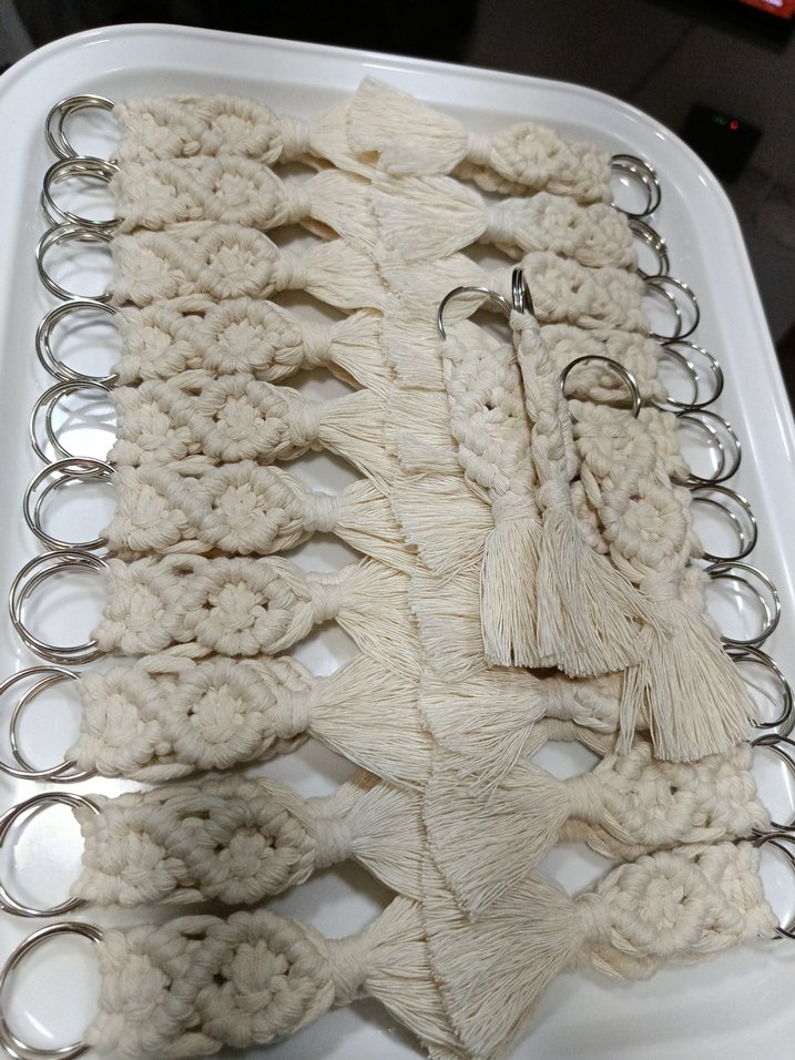 Bohem Beyaz Püsküllü Anahtarlık - Görsel 4