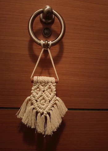 Bej Püsküllü araba süsü (3 adet) - Görsel 2