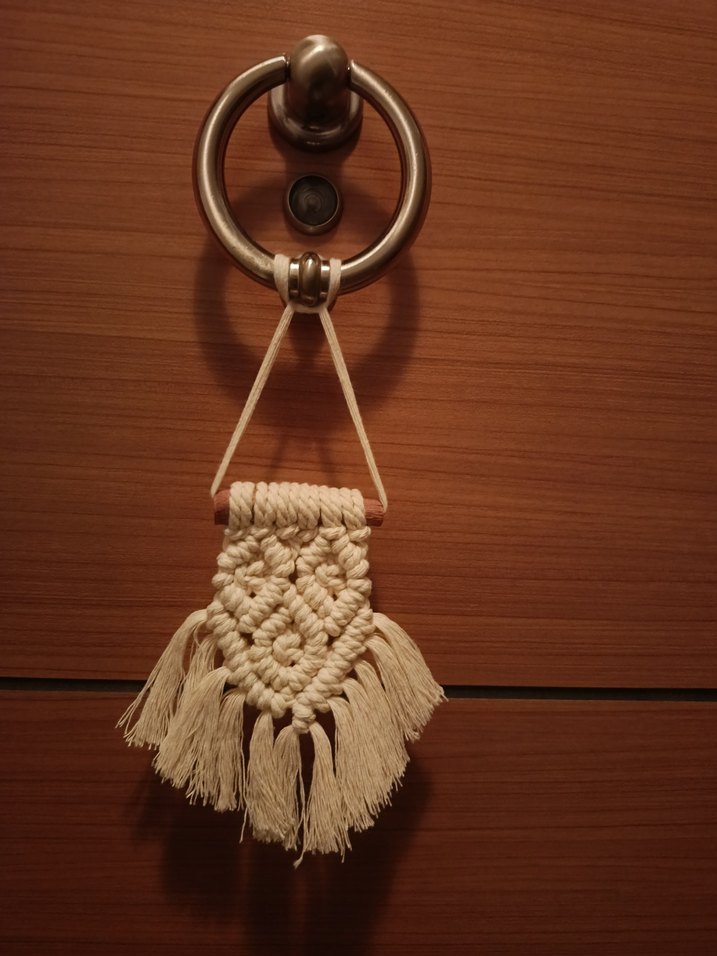 Bej Püsküllü araba süsü (3 adet) - Görsel 2