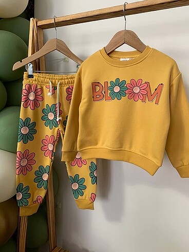 5 Yaş Beden sarı Renk ZARA BLOOM ÇİÇEKLİ TAKIM