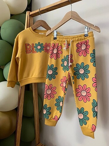 5 Yaş Beden ZARA BLOOM ÇİÇEKLİ TAKIM